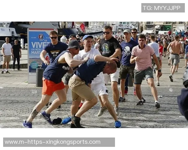 1985年英国足球流氓事件对足球文化与社会安全的深远影响分析